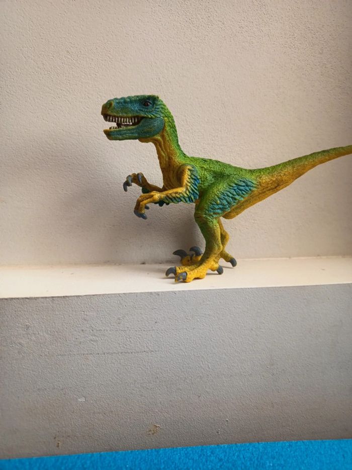 Dinosaure  Vélociraptor schleich