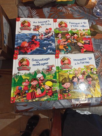 Lot de 4 livres petit garçon.