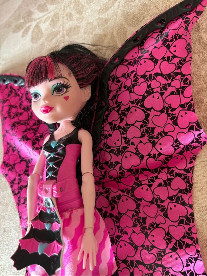 Poupée monster high draculaura - photo numéro 2