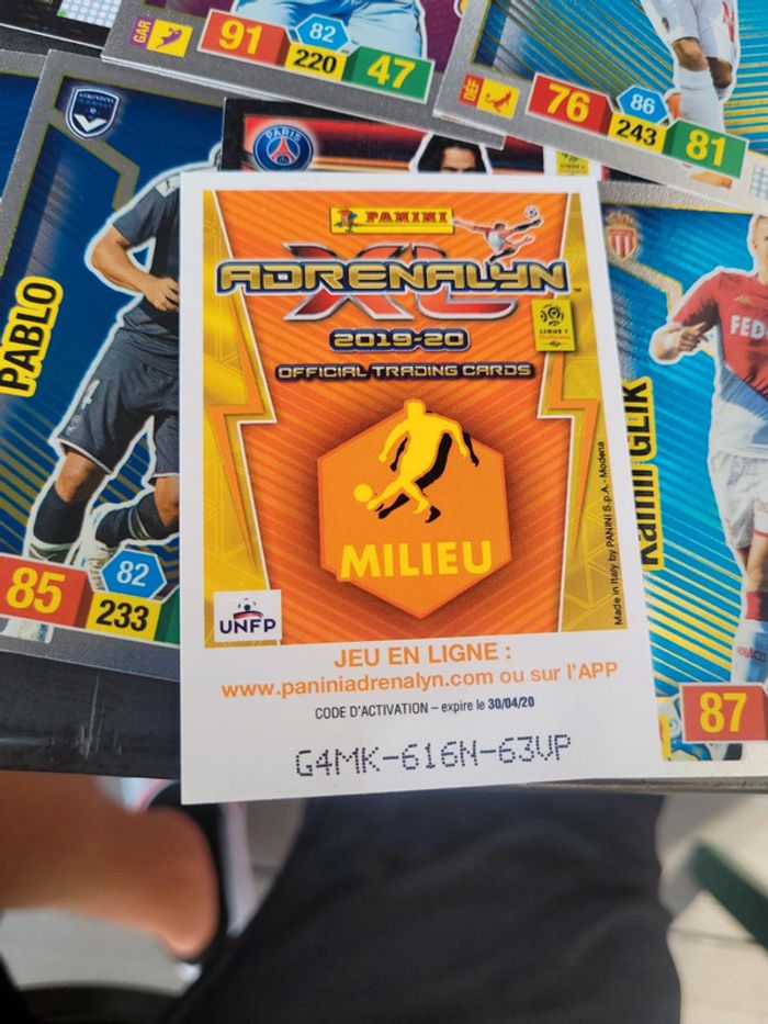 Carte panini adrenalyn 2019-20 foot - photo numéro 2
