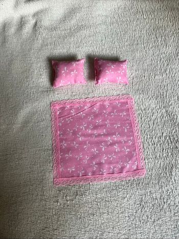 Tapis et coussins pour barbie Neuf