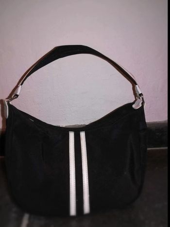 Sac  noir  et  blanc