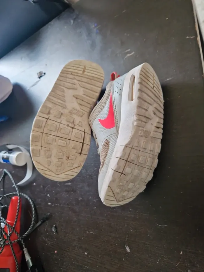 Nike aire taille 26 - photo numéro 2