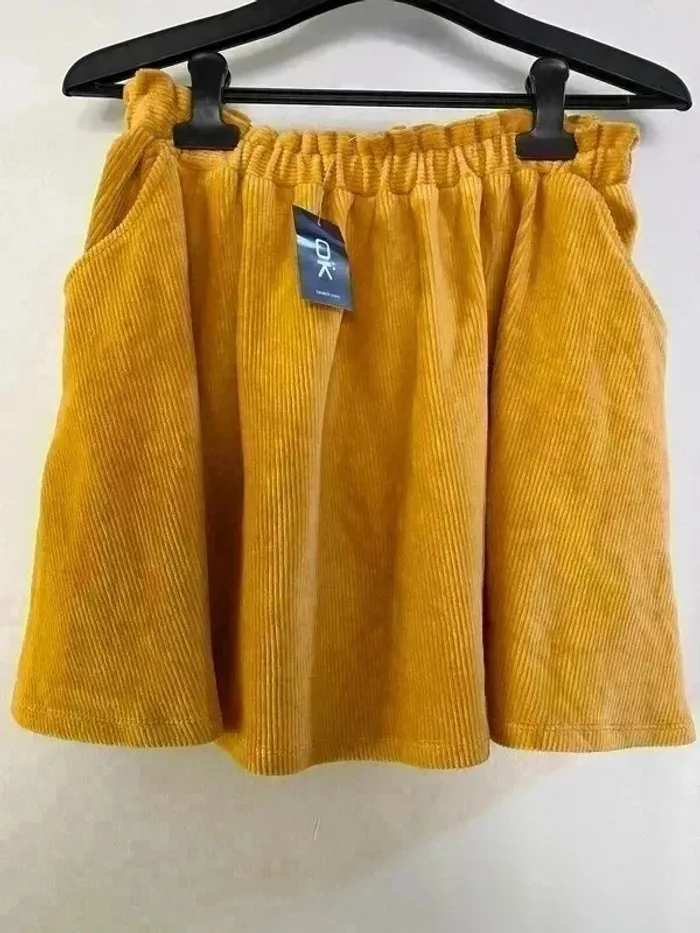 Jupe Okaidi Okaïdi en velours taille 14 ans neuve