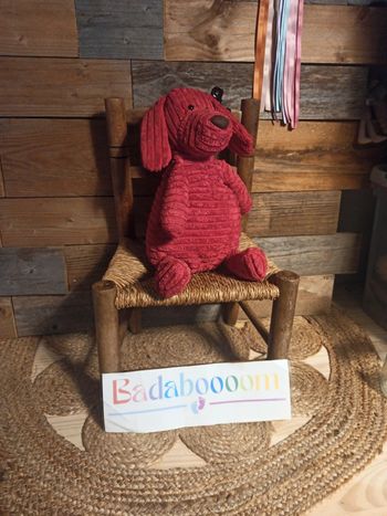 Peluche chien rouge jellycat tbe