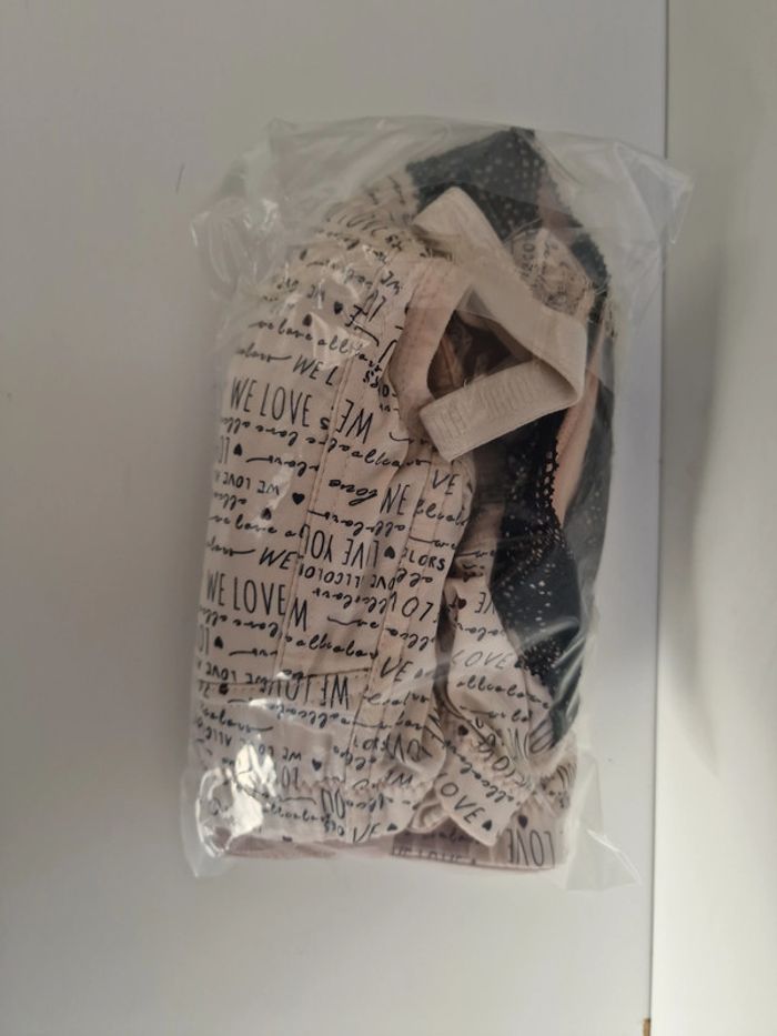 Soutien Gorge Beige Dentelle Noire Imprimé Cœur Love - photo numéro 13