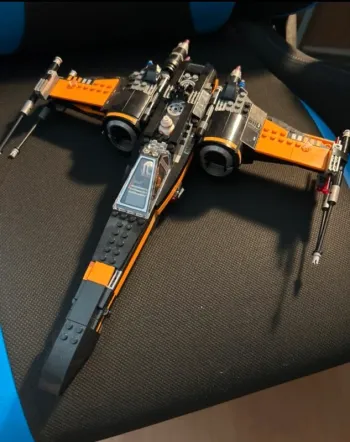 Poe Dameron X-wing fighter (ref : 75102)