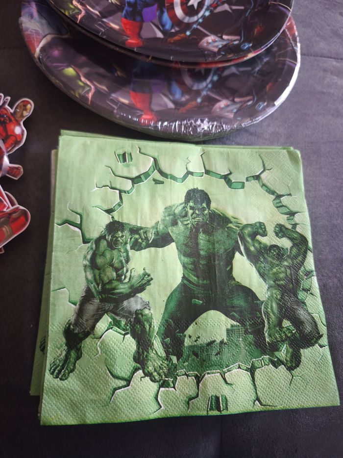 Lot anniversaire avengers/ Hulk - photo numéro 4