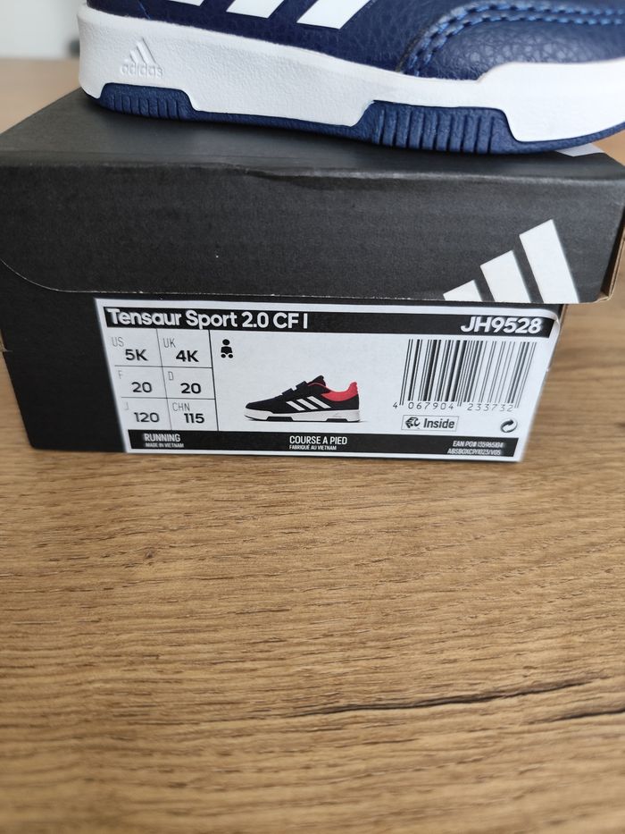 Basket adidas garçon taille 20 - photo numéro 8