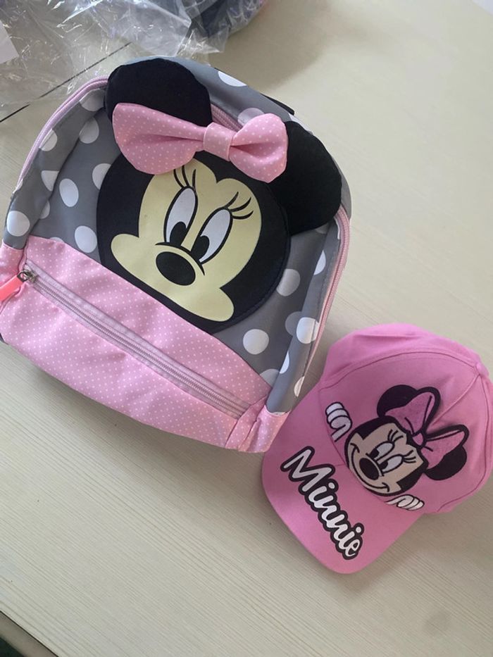 Ensemble sac et casquette neuf idéal école