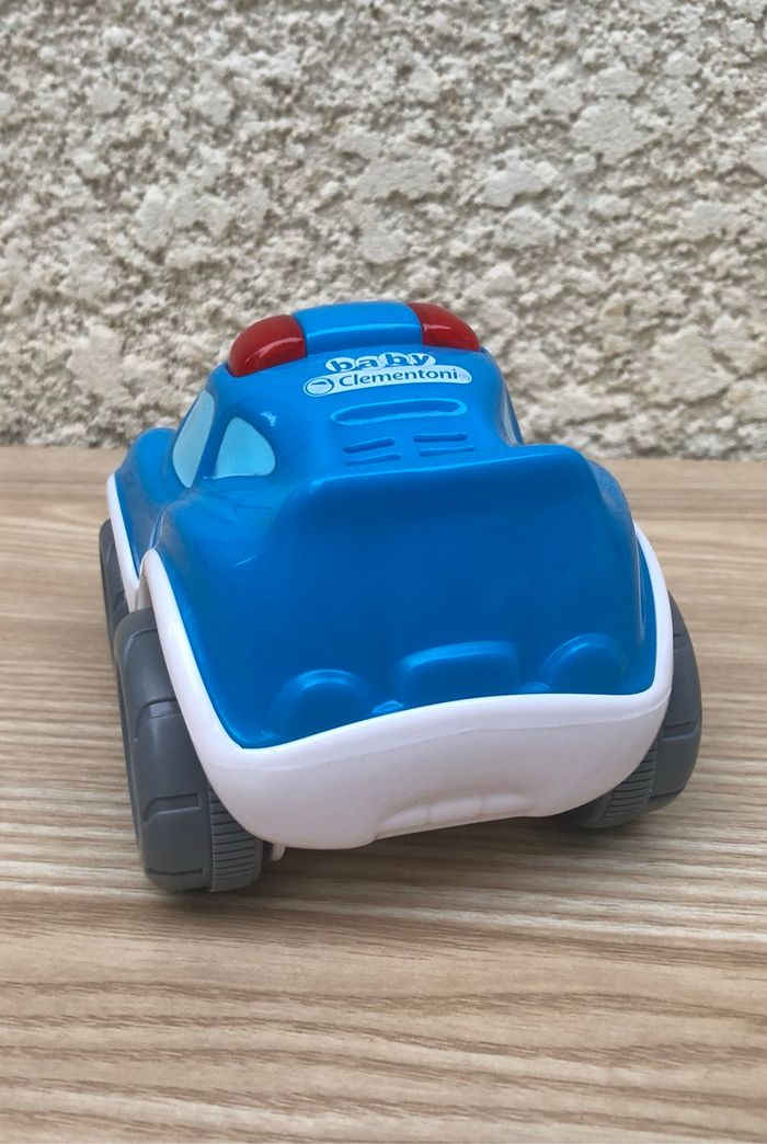 Voiture de police en très bon état - Clementoni - de 1 à 4 ans - photo numéro 4