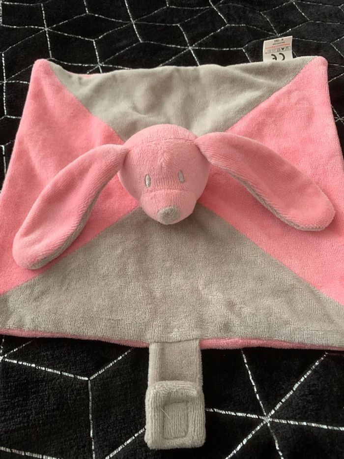 Carré doudou bébé fille