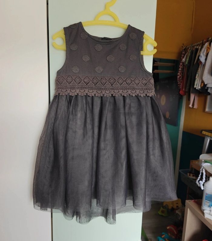 Robe de cérémonie grise 2 ans - photo numéro 2