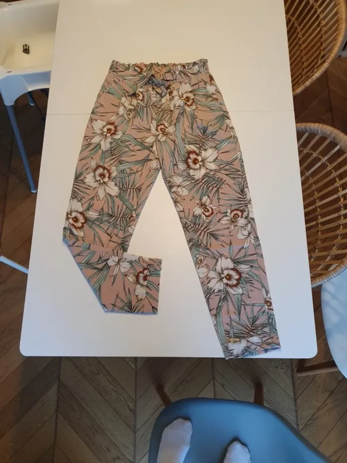 Pantalon fleuri