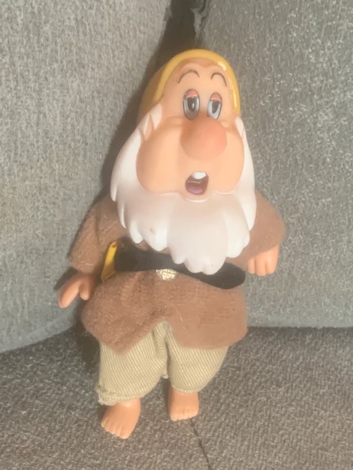 Figurine nain disney