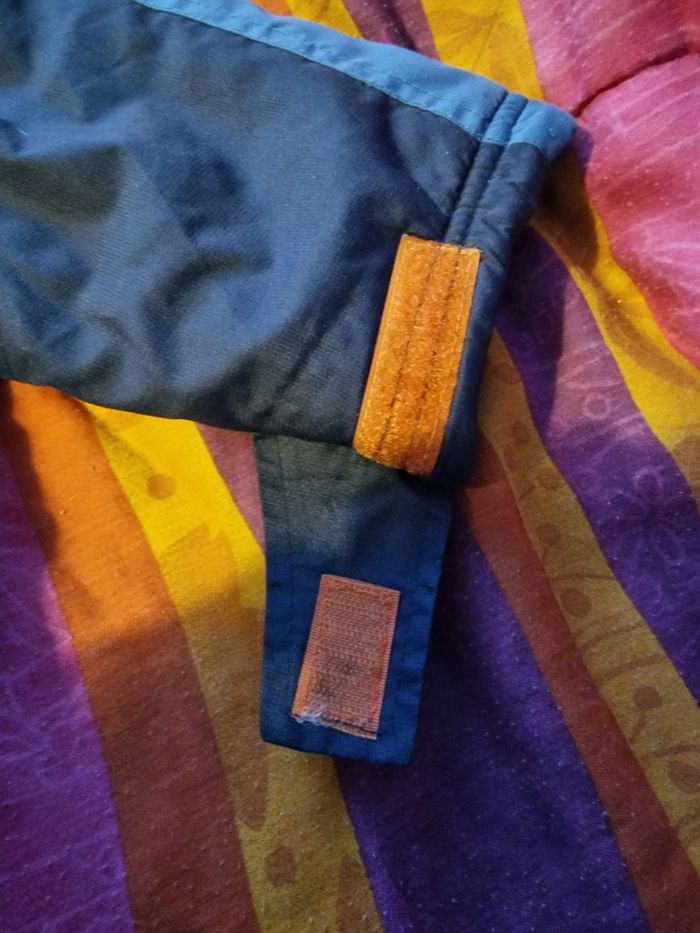 Petit blouson imperméable à capuche amovible - photo numéro 7