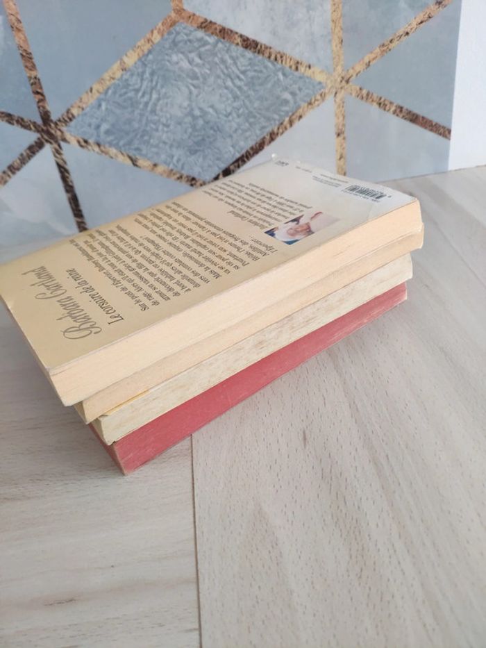 Lot 4 livres poche Cartland corsaire reine danger duc amours mexicaines - photo numéro 6