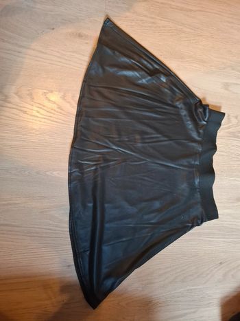 Jupe noir en cuir