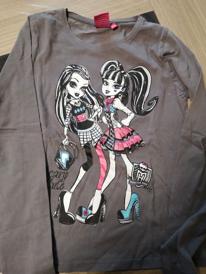 Tee shirt fille 12 ans , monster hight - photo numéro 2