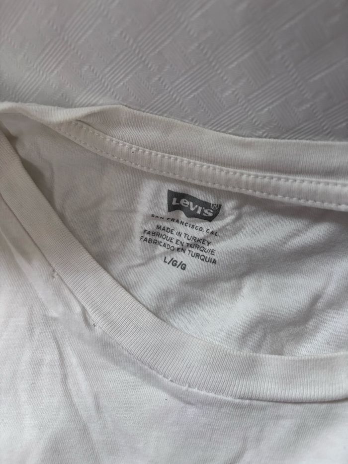 -shirt Levi’s blanc & rouge taille L – Canon et facile à porter - photo numéro 3