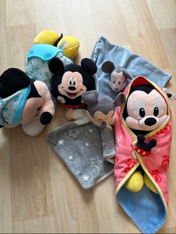 Lot peluches Mickey Disney