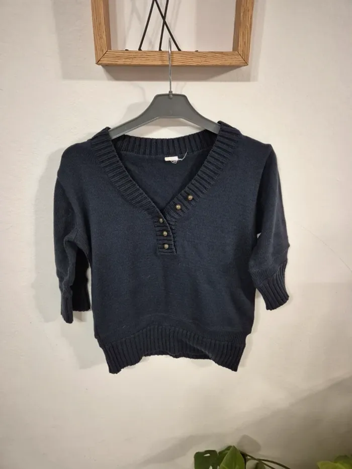 Pull bleu