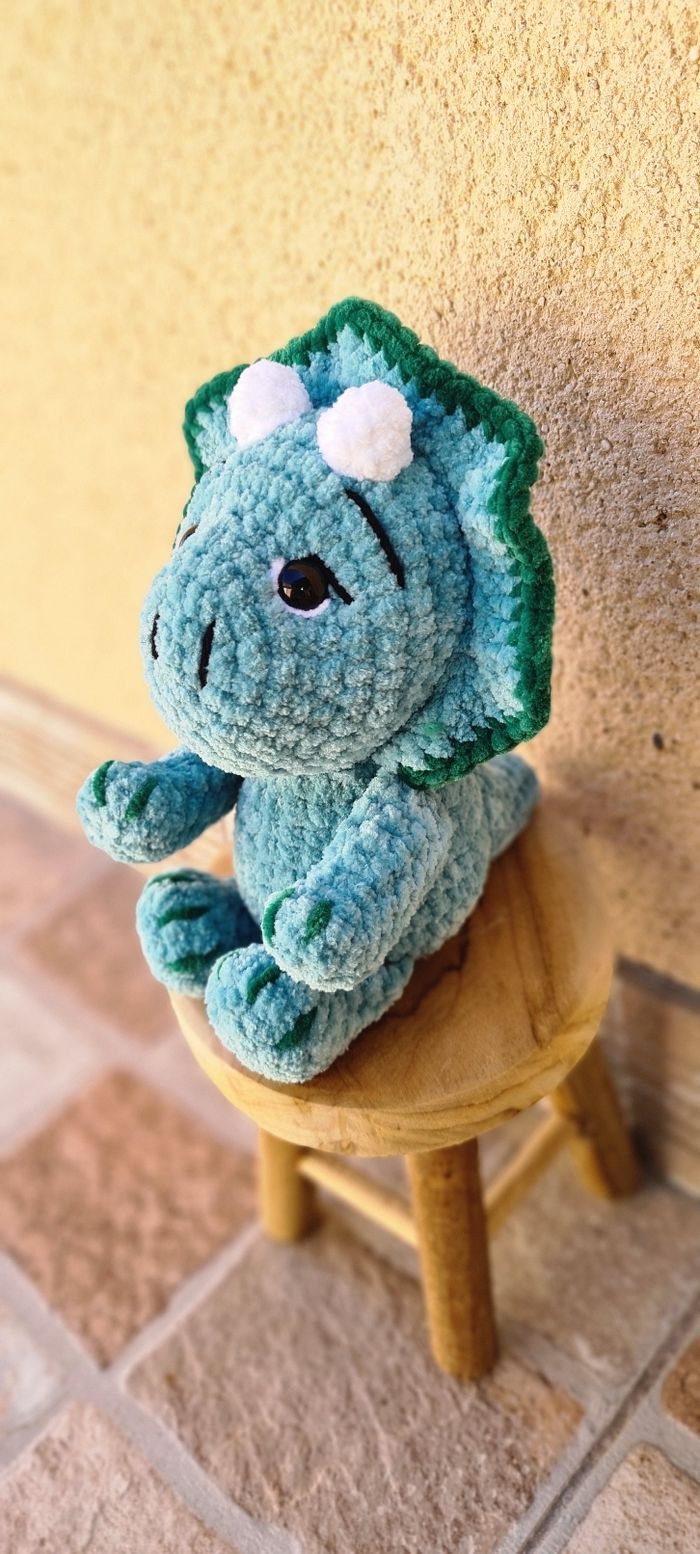 Bébé tricératops 20cm - photo numéro 2