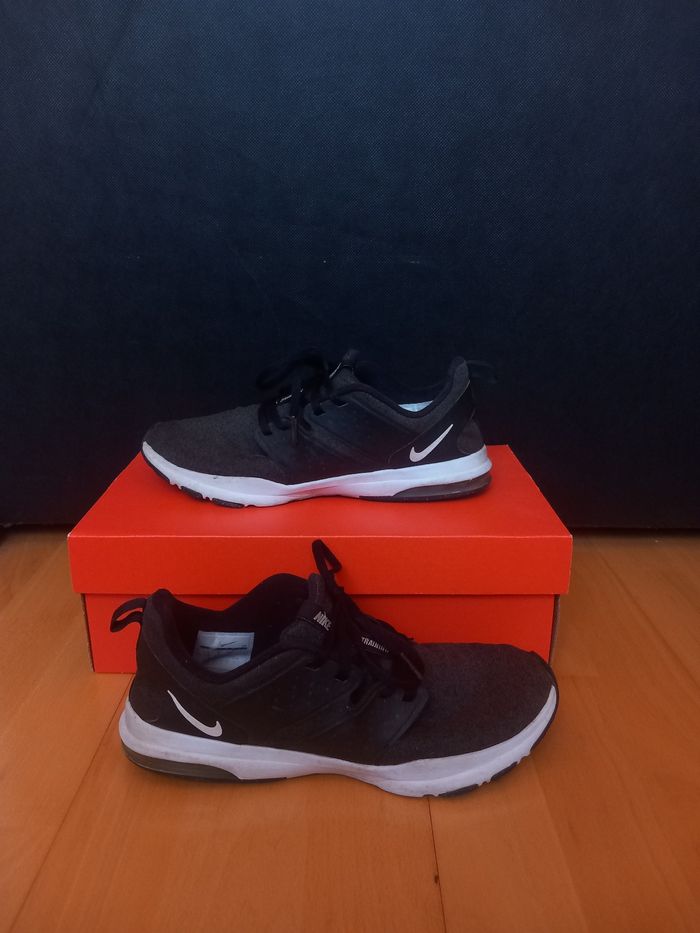 Nike Air  Wmns Bella Tr