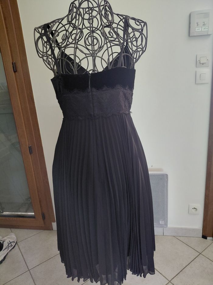 Robe de cérémonie, velours avec surpiqures