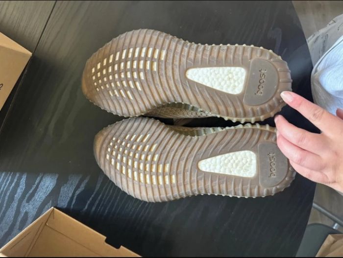 Yeezy boost 350  taille 43 1/3 - photo numéro 4