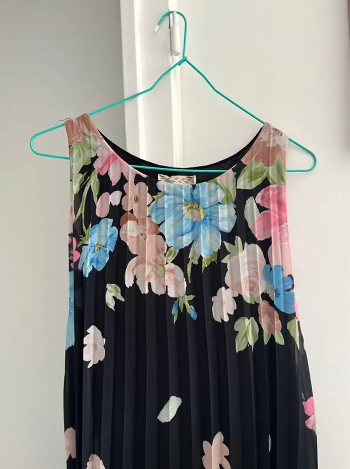 Robe d’été longue noire/multicolore T40/42 très bon état - photo numéro 2