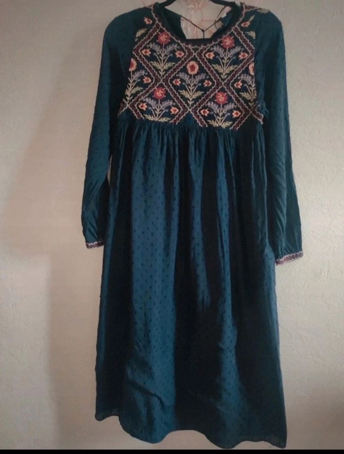 Robe Zara , fleurs Brodées taille S