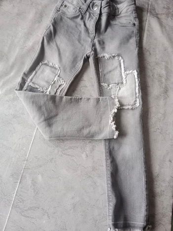 Jean gris taille 4 ans