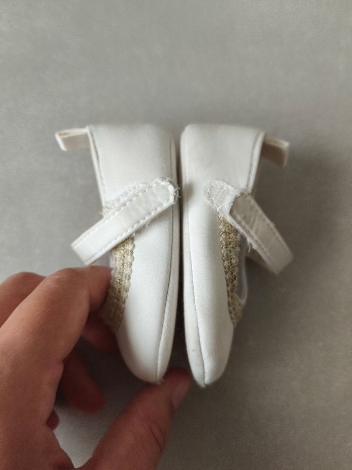 Lot chaussures et chaussons 6 12 mois - photo numéro 10