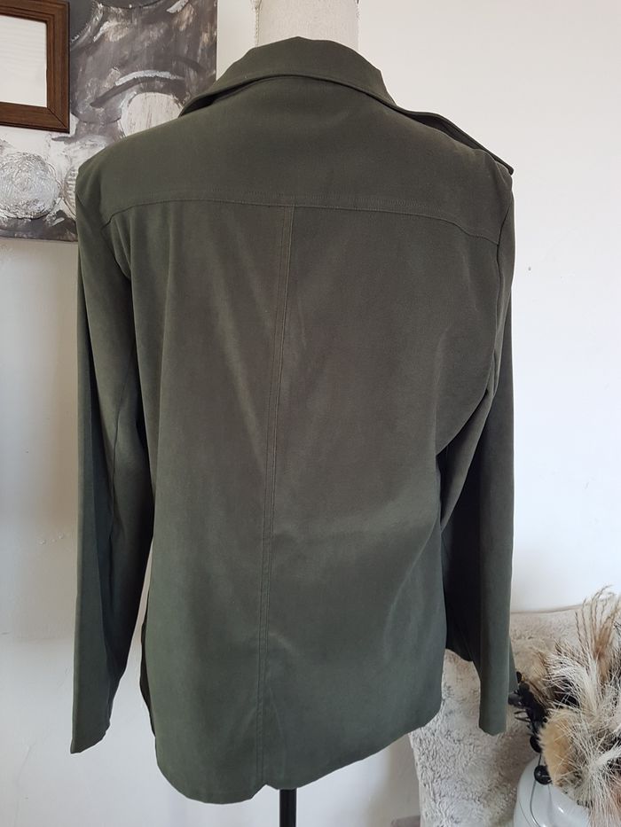 Veste femme verte cintrée. Miss Dynam. Taille 42, 51cm aux aisselles, 65cm de haut. - photo numéro 3