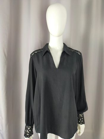 Blouse noire élégante à empiècements dentelle – Elora – Taille 42