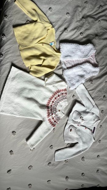 Lot gilet robe pull 6 mois