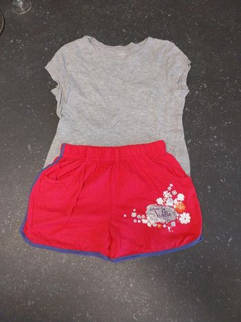 Short violetta et tee shirt kiabi 10 ans