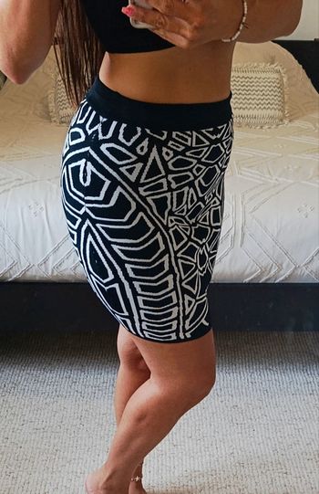 Mini jupe Sweewë S/M noir et blanc taille élastique soie et polyamide