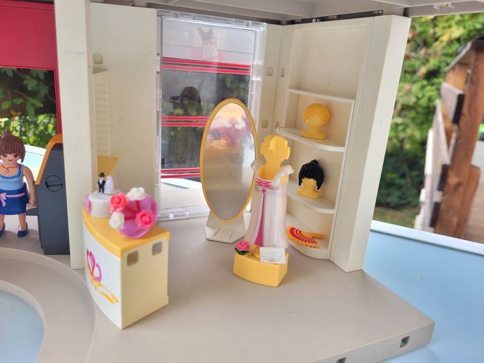Grand centre commercial playmobil 🛍 plein d'accessoires et de personnages - photo numéro 4