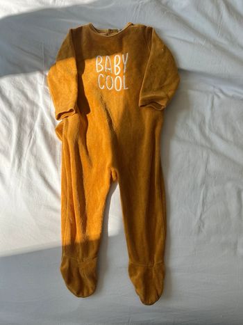 Grenouillère / pyjama 9 mois