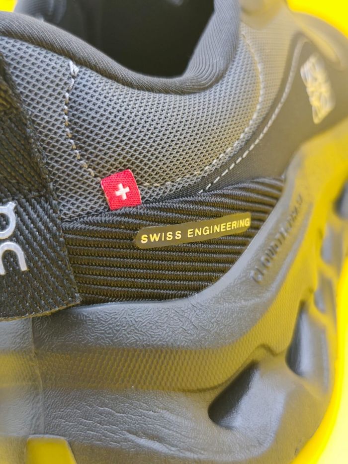 Baskets  Loewe on cloud taille 39 noir neuve - photo numéro 7