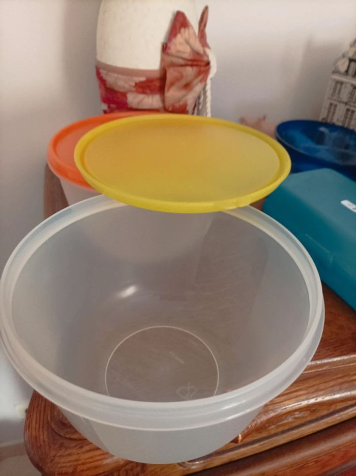 Lot 2 Saladiers Tupperware - photo numéro 2