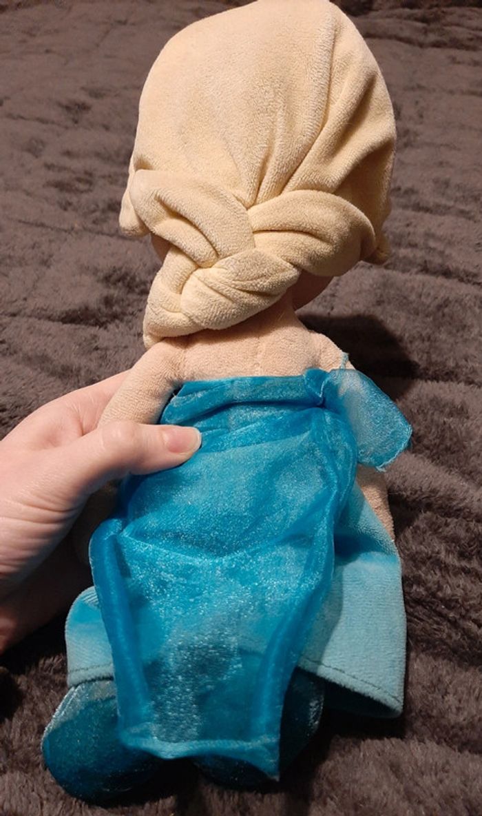 Poupée la reine des neiges - photo numéro 4