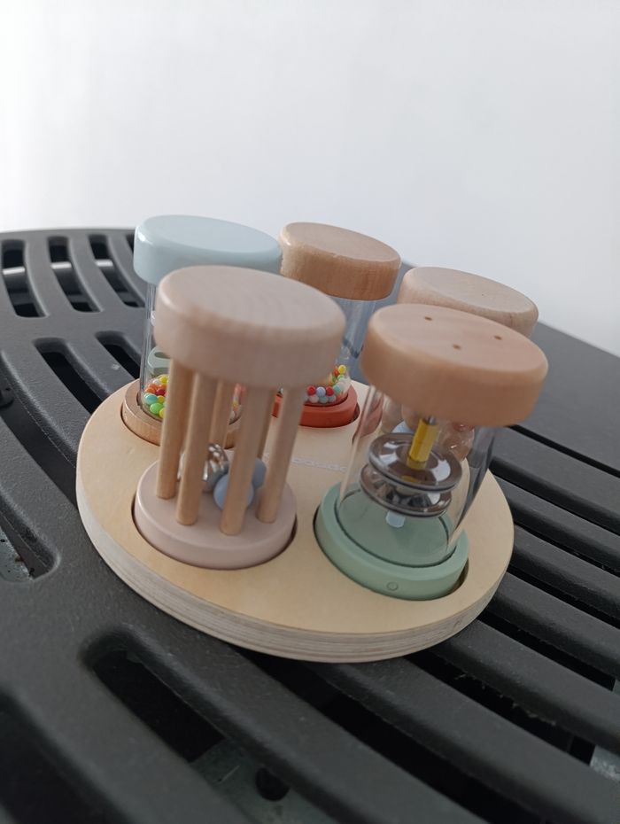 Set sensoriel type bâtons de pluie etc