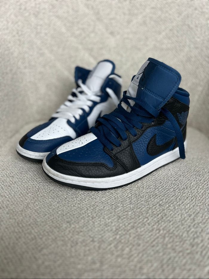 Nike Air Jordan 1 bleu marine blanc - photo numéro 3