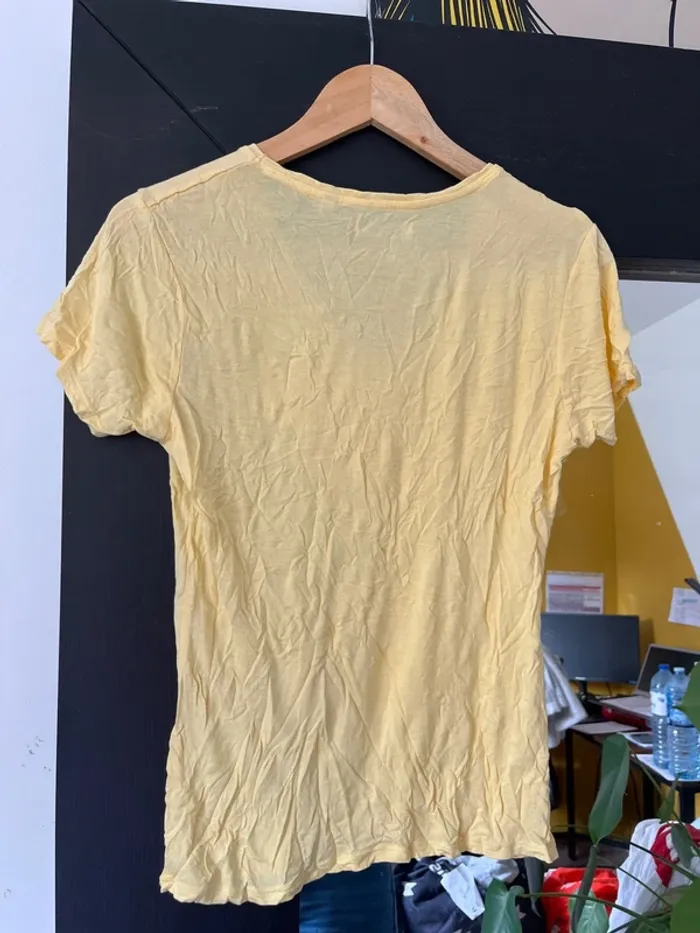 T-shirt jaune col V Kaporal - photo numéro 3