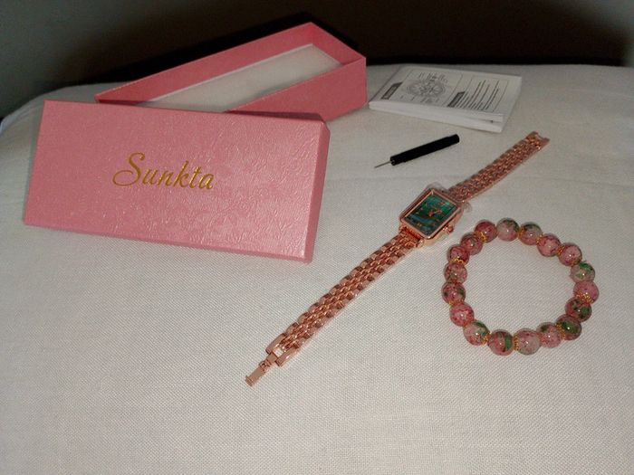 Tres belle montre rosegold  femme avec bracelet en perles de verre - photo numéro 10