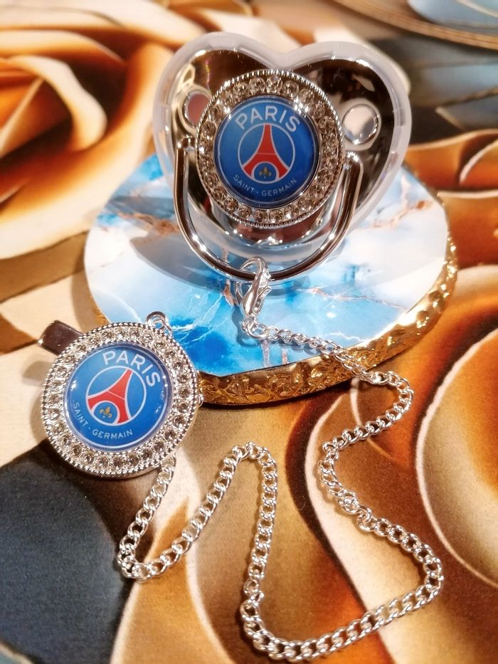 Tétine paris saint Germain