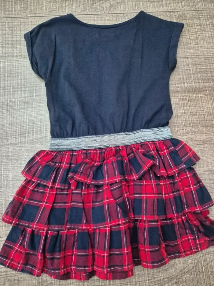 Robe Vertbaudet 6 ans en très bon état - photo numéro 3